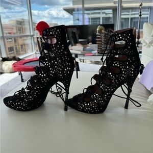 Alia leather heels size 39. Worn once